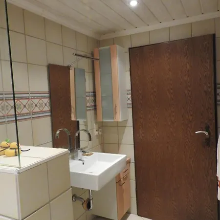 Apartment Fernblick über Den Dächern Von Neroth