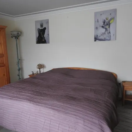 Apartment Fernblick über Den Dächern Von Neroth